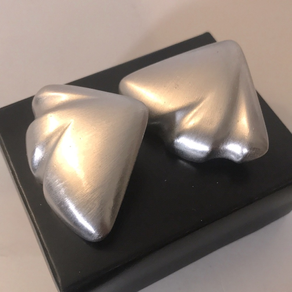 Monet silver tone matte large pierced earrings scalloped minimalist modernist